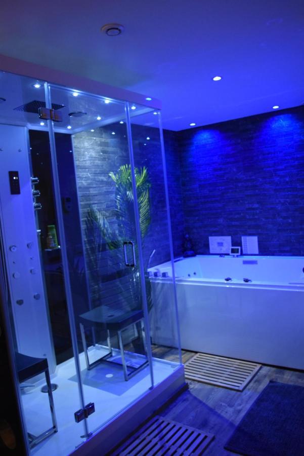 Spa Privatif Love Room, Le Hammam Et Bulles, Chez Nuits Chartraines شارتر المظهر الخارجي الصورة
