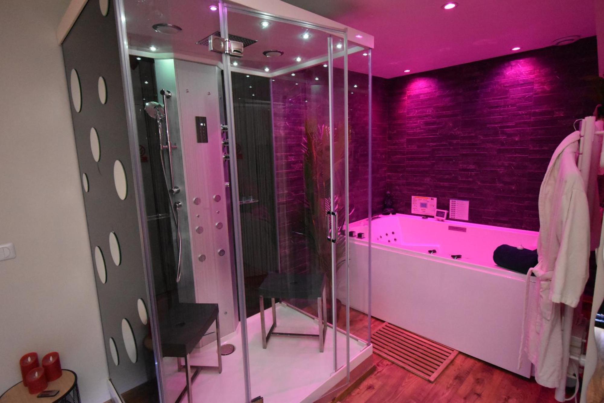 Spa Privatif Love Room, Le Hammam Et Bulles, Chez Nuits Chartraines شارتر المظهر الخارجي الصورة